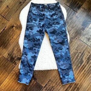 Gap Girlfriend Khaki Blue Camo Chino Pants Size 00